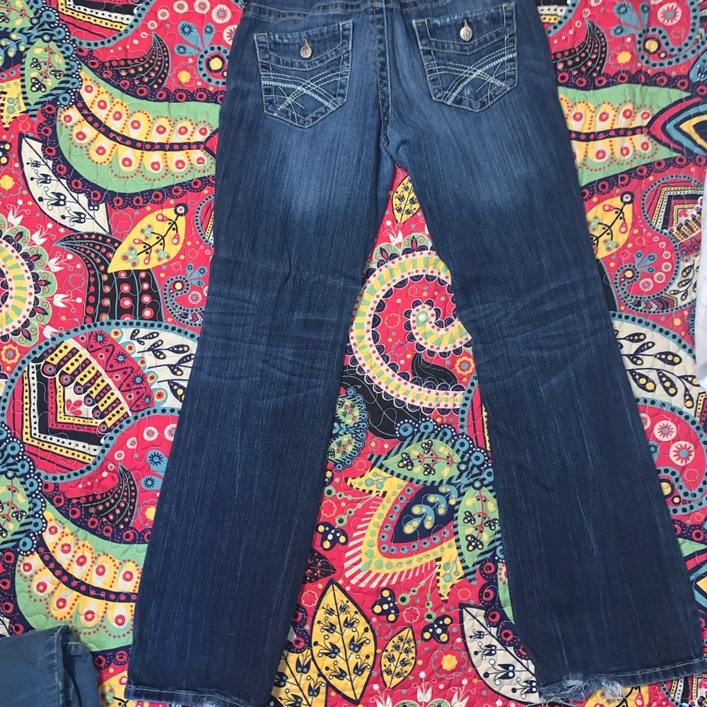 Distressed Decree Jeans